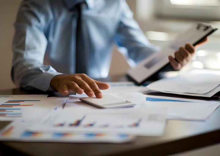 How much should branding cost 2022?